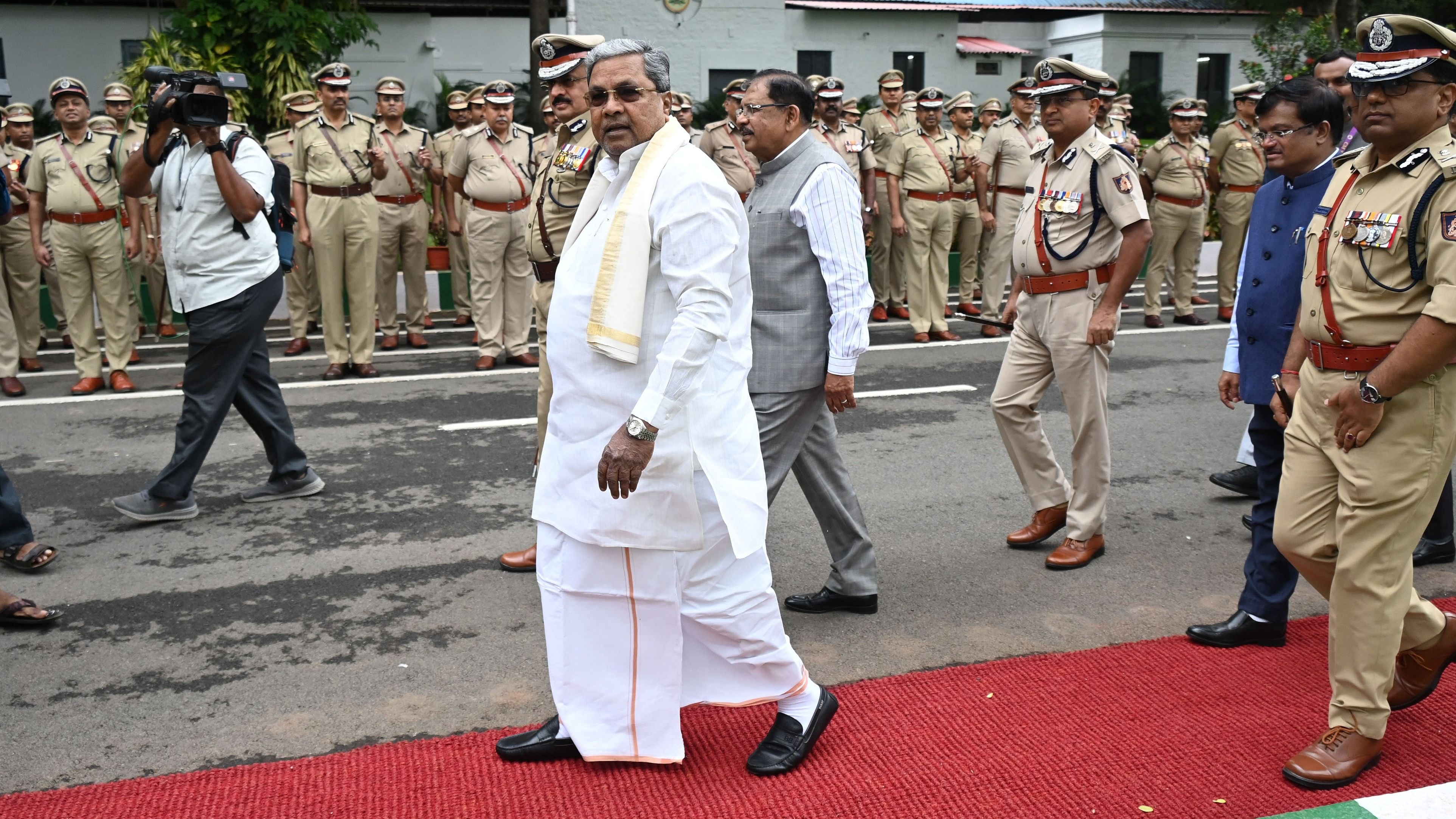 <div class="paragraphs"><p>Karnataka Chief Minister Siddaramaiah</p></div>